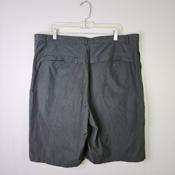 Tommy Hilfiger Gray Cargo Outdoor Shorts Hiking  Mens Size 40 Utility - Picture 2 of 9